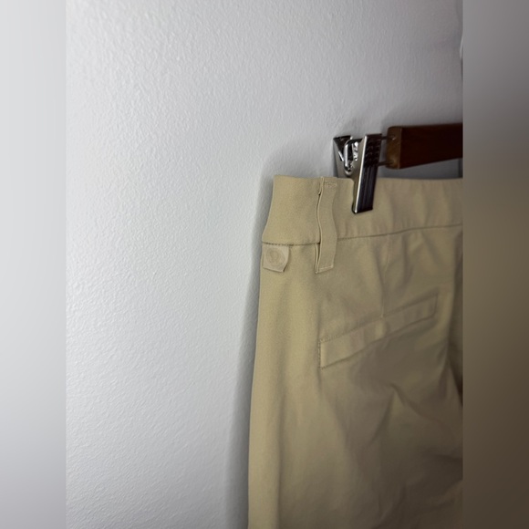 Pre-Owned Size 34 Lululemon ABC Classic Fit Golf Short 9” Inseam in Tan - Picture 9 of 11